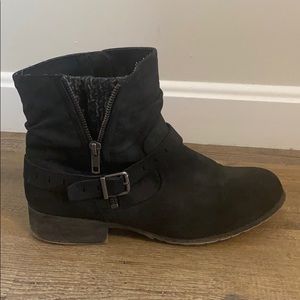 Black Ankle Boot for Fall